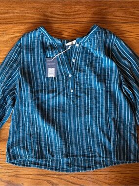 NWT Universal Thread Blue Striped Buttoned Pullover Top, XXL